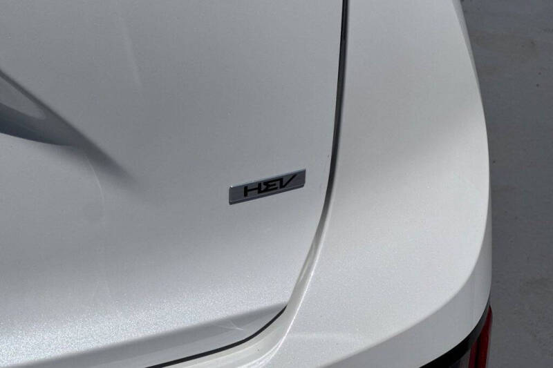 2025 Kia Niro SX