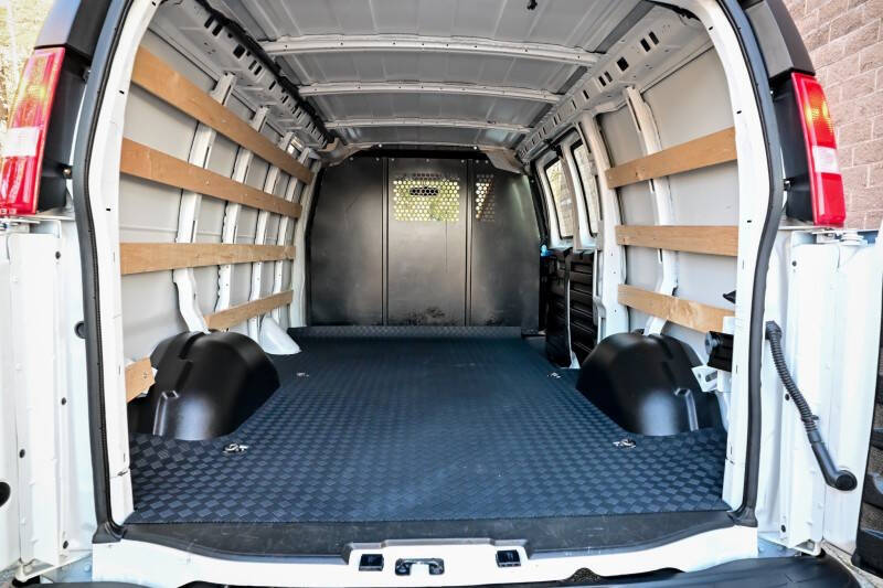 2024 GMC Savana 2500