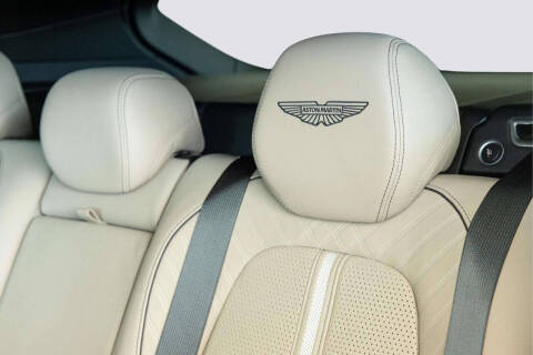 2025 Aston Martin DBX 707