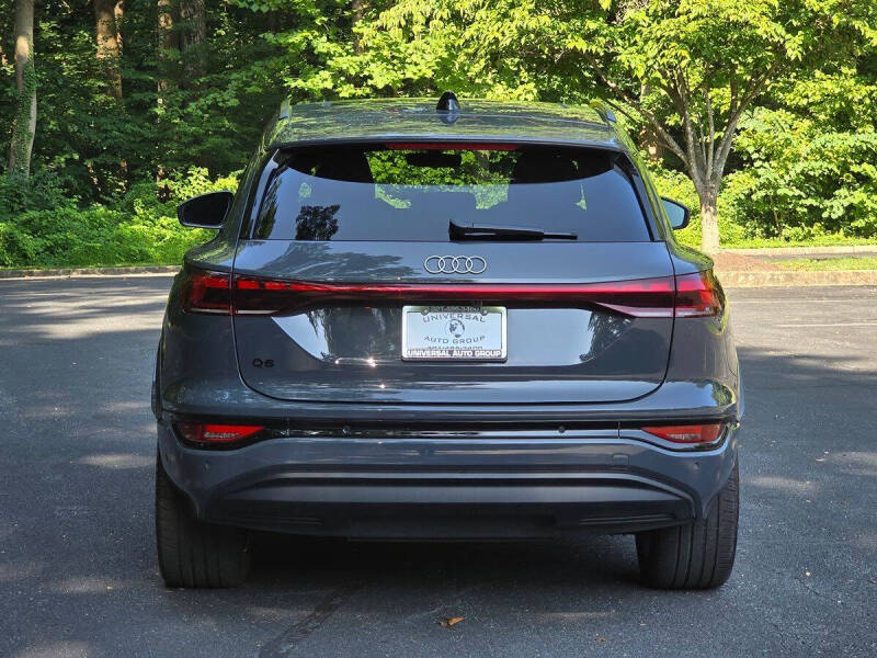 2025 Audi Q6 e-tron quattro Premium Plus