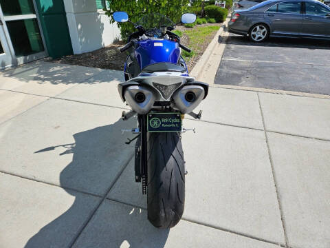 2011 Yamaha YZF-R1