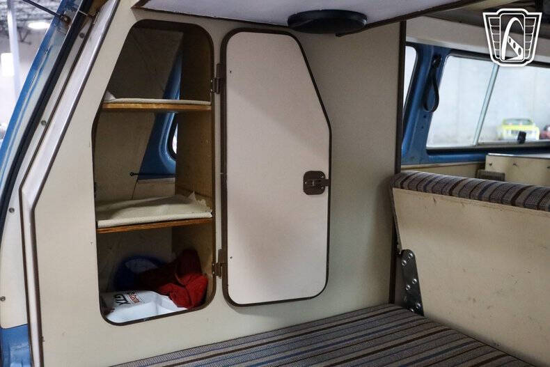 1982 Volkswagen Vanagon Camper