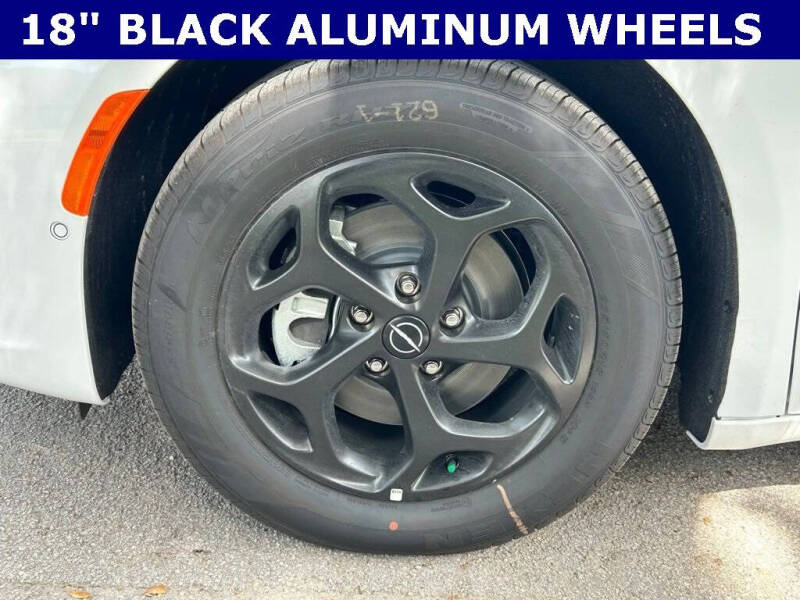 2026 Chrysler Pacifica Plug-In Hybrid Select