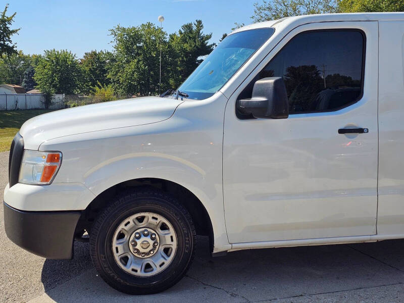 2012 Nissan NV 2500 HD S