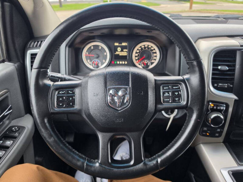 2015 RAM 1500 SLT