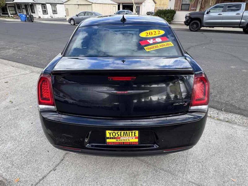 2022 Chrysler 300 S V8