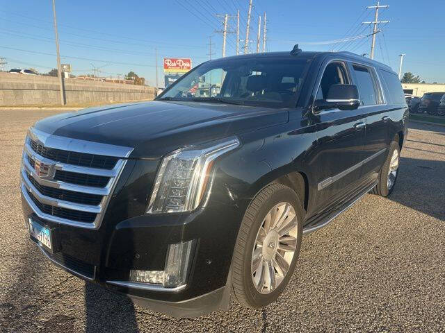 2018 Cadillac Escalade ESV Luxury