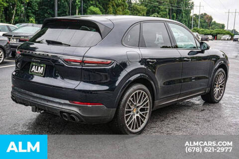 2023 Porsche Cayenne Platinum Edition