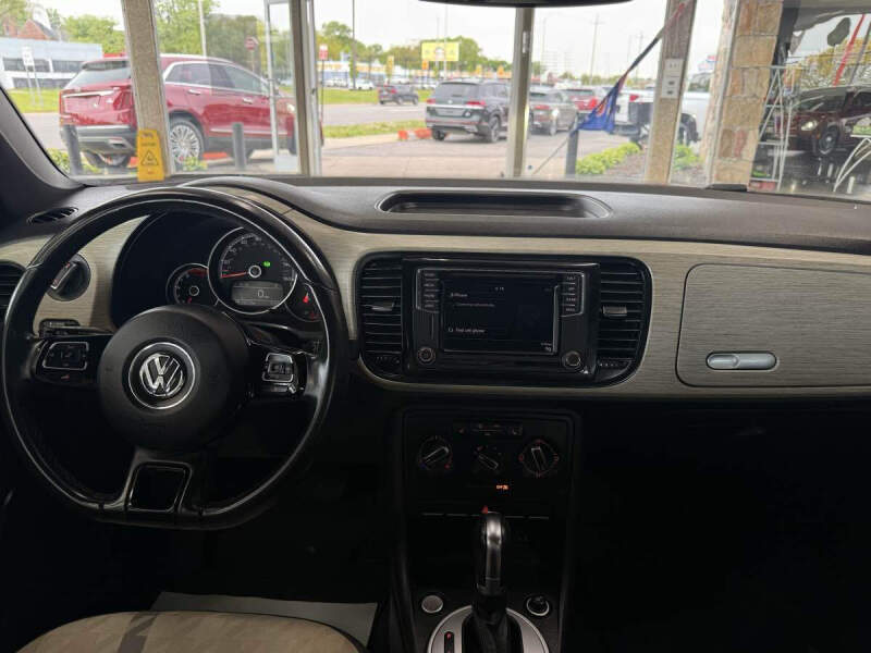 2018 Volkswagen Beetle 2.0T Coast