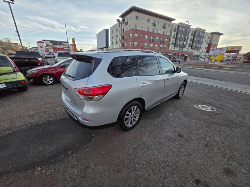 2015 Nissan Pathfinder SV