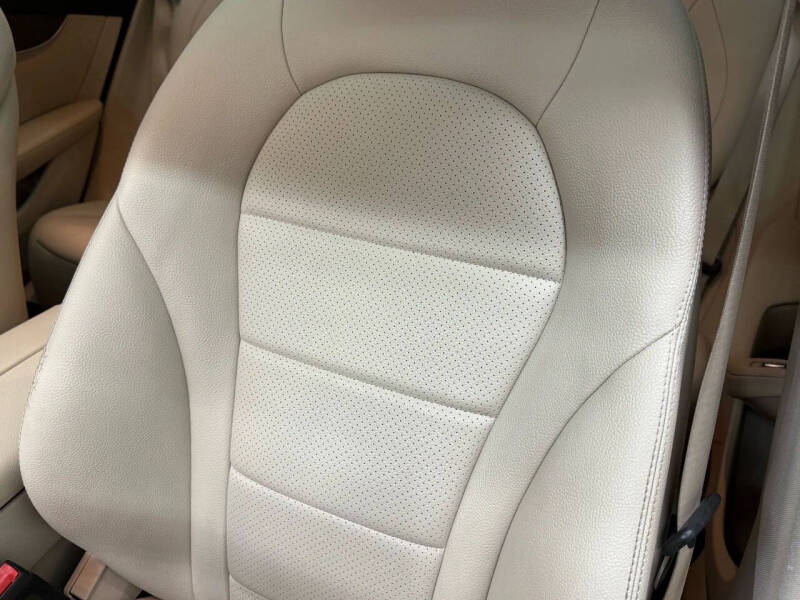 2020 Mercedes-Benz GLC GLC 300