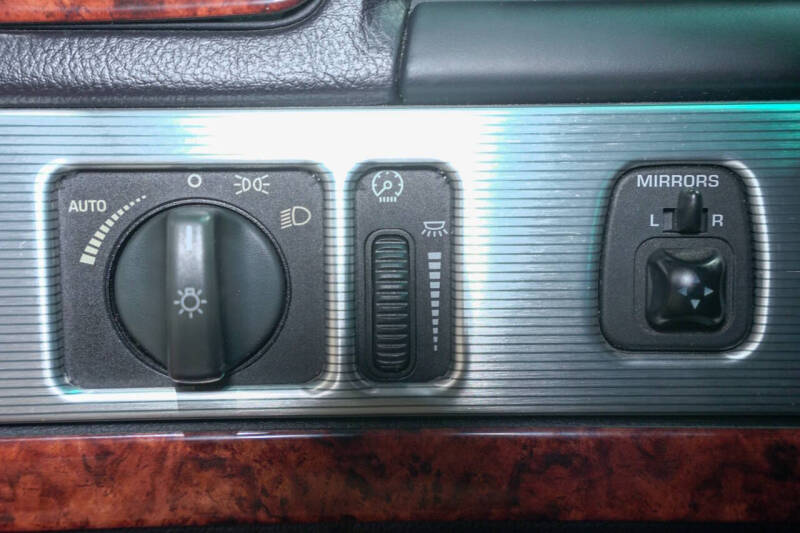 2004 Ford Thunderbird Deluxe