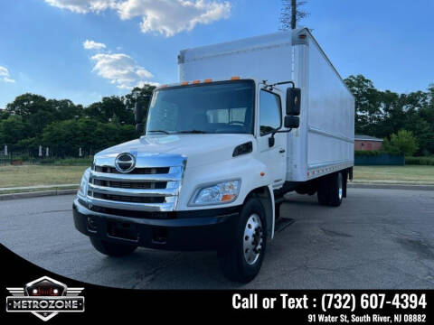 2013 Hino 268A