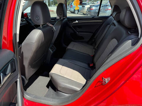 2015 Volkswagen Golf TDI SEL