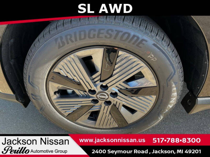 2025 Nissan Murano SL