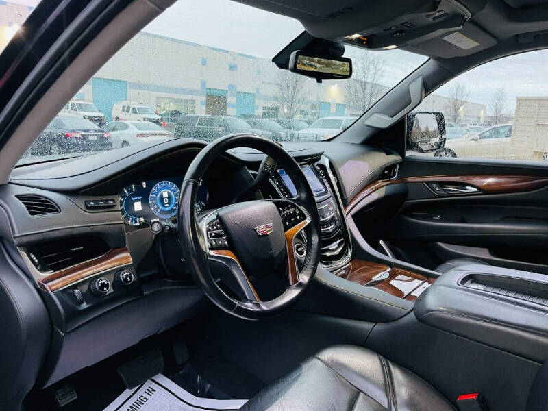 2020 Cadillac Escalade ESV Luxury photo 12