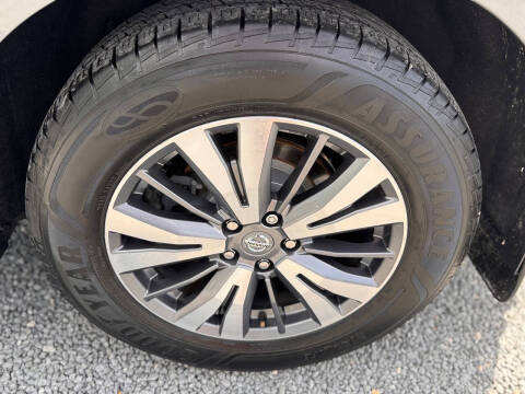 2020 Nissan Pathfinder S