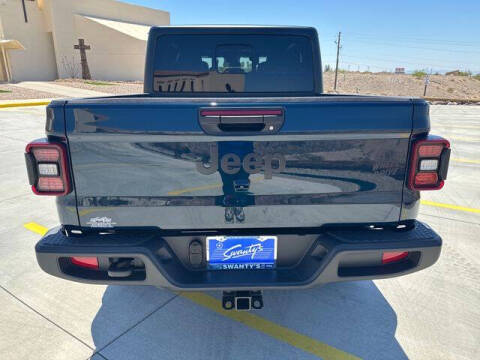 2025 Jeep Gladiator Willys