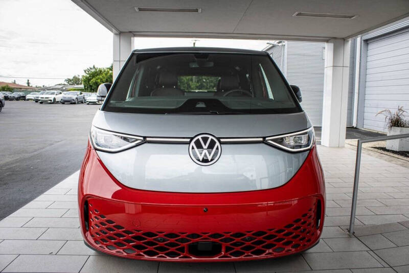2025 Volkswagen ID. Buzz Pro S Plus