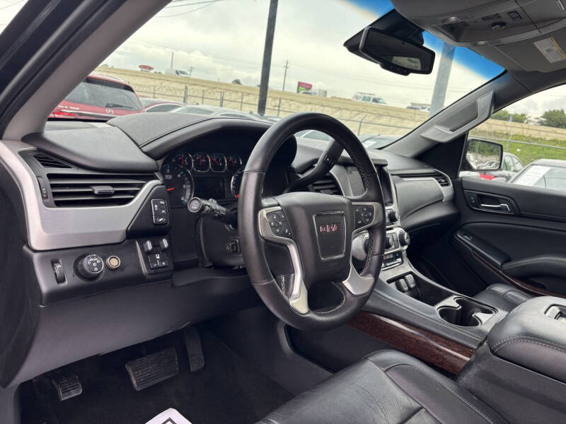2017 GMC Yukon XL SLT