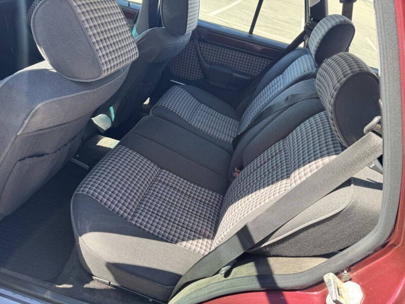 1995 Mercedes-Benz E-Class