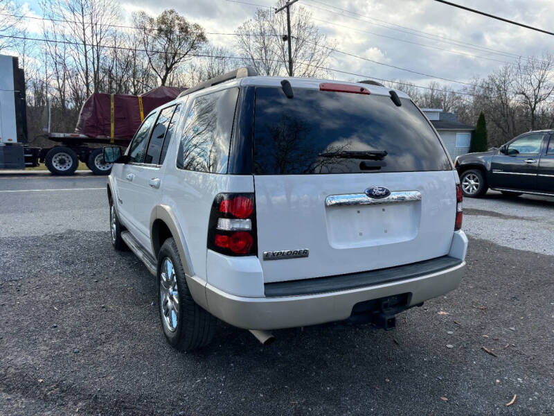 2008 Ford Explorer Eddie Bauer photo 16