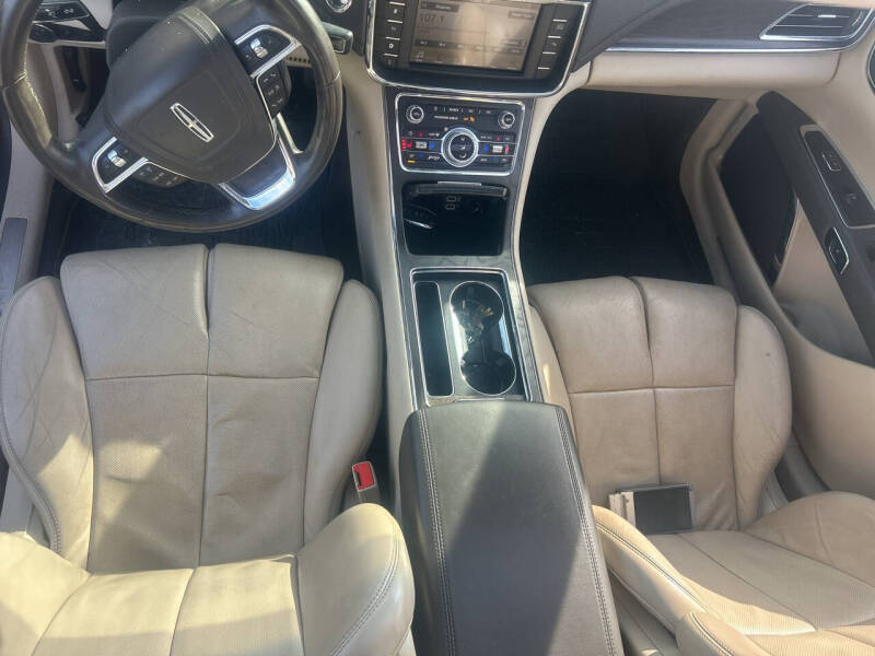 2017 Lincoln Continental Reserve