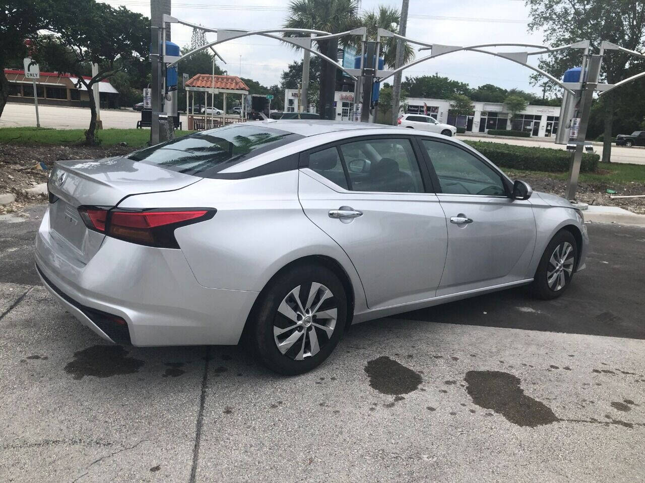 2020 NISSAN Altima Sedan - $17,500