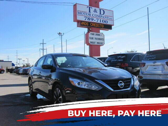 2018 Nissan Altima for sale at T & D Motor Company in Bethany OK