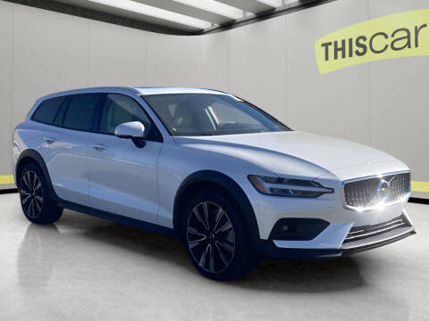 2022 Volvo V60 Cross Country