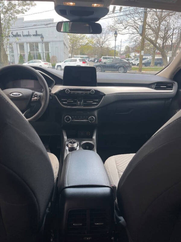 2020 Ford Escape SE