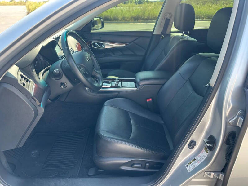 2015 Infiniti Q70 3.7