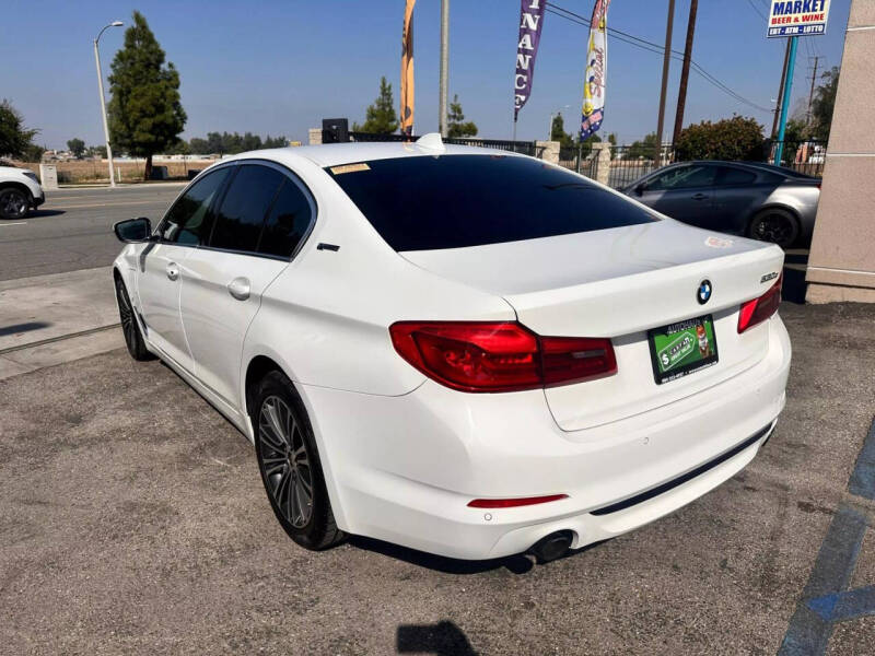 2019 BMW 5 Series 530e photo 8