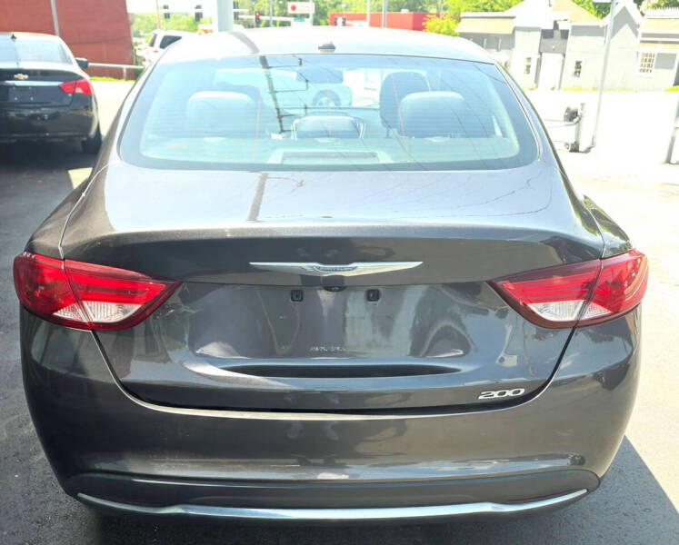 2016 Chrysler 200