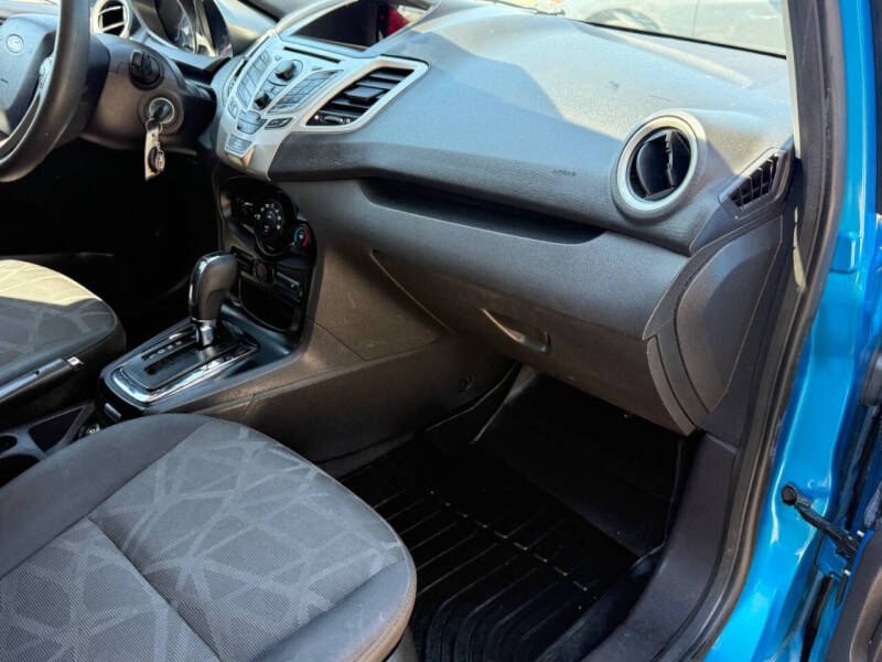 2012 Ford Fiesta SE
