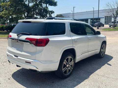 2019 GMC Acadia Denali
