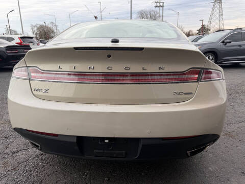 2014 Lincoln MKZ