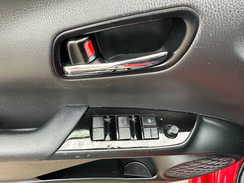 2019 Toyota Prius LE AWD-e