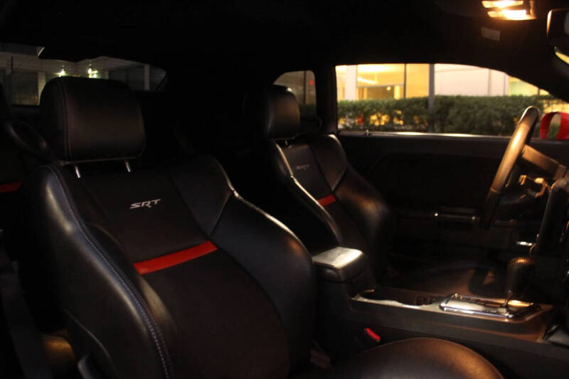 2008 Dodge Challenger SRT8