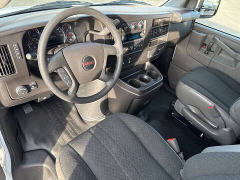 2024 GMC Savana 2500