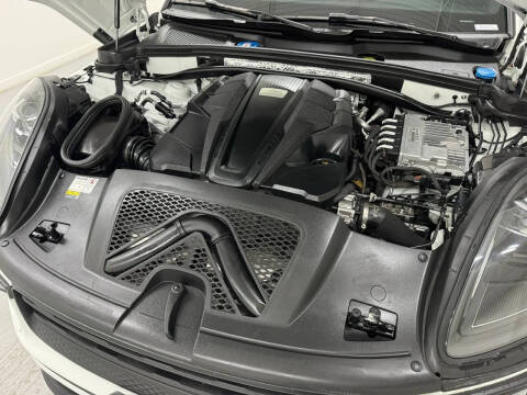 2022 Porsche Macan S