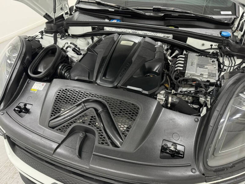 2022 Porsche Macan S