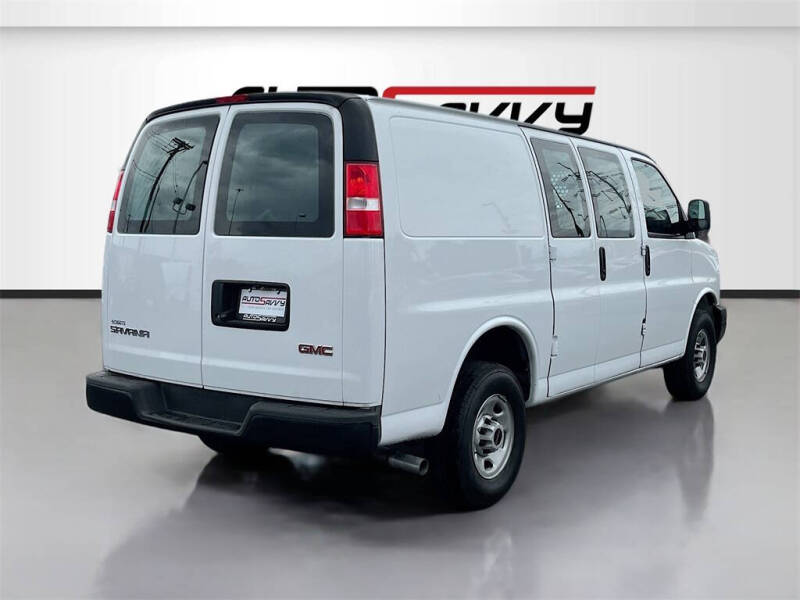 2024 GMC Savana 2500