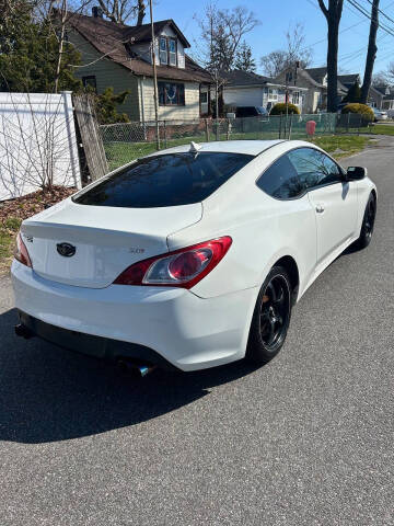 2012 Hyundai Genesis Coupe 2.0T Premium