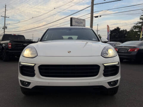2017 Porsche Cayenne Platinum Edition