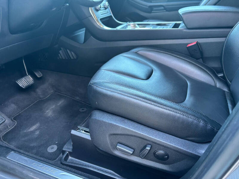 2022 Ford Edge Titanium