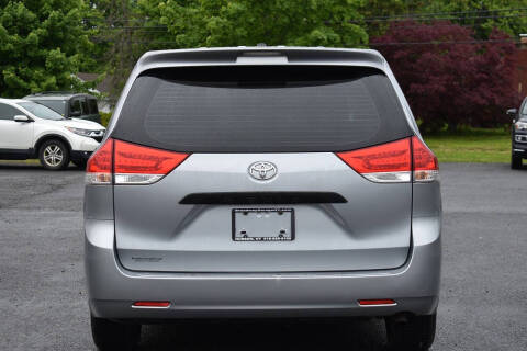 2012 Toyota Sienna Base 7-Passenger