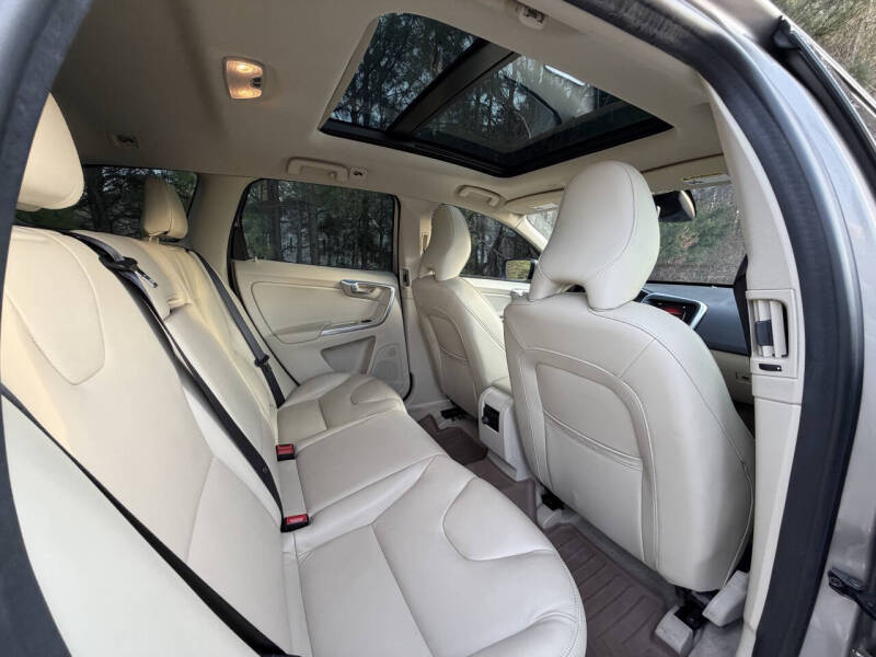2015 Volvo XC60 T6 Drive-E