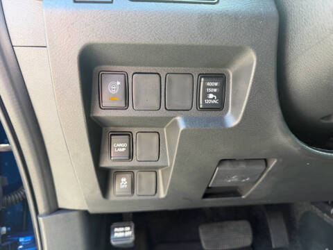 2024 Nissan Frontier SL