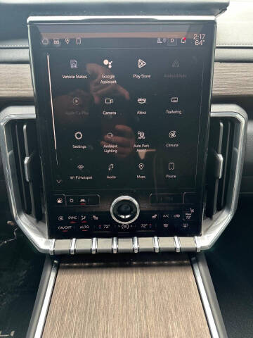 2024 GMC Acadia Denali